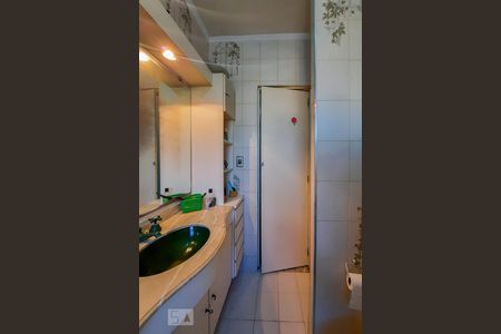 Casa para alugar com 250m², 4 quartos e 2 vagas Casa para alugar com 250m², 4 quartos e 2 vagasBanheiro da Suíte