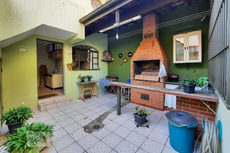 Casa para alugar com 250m², 4 quartos e 2 vagas Casa para alugar com 250m², 4 quartos e 2 vagasÁrea