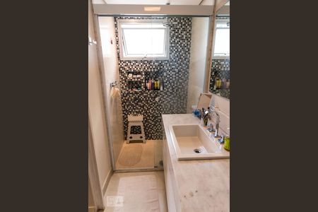 Apartamento à venda com 100m², 2 quartos e 2 vagas Apartamento à venda com 100m², 2 quartos e 2 vagasBanheiro suite