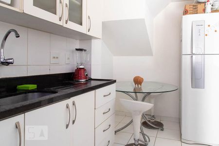 Casa de condomínio para alugar com 83m², 3 quartos e 2 vagas Casa de condomínio para alugar com 83m², 3 quartos e 2 vagasCozinha