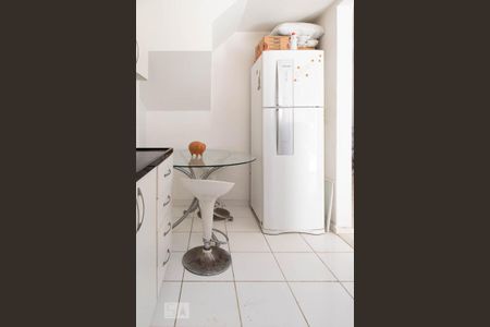 Casa de condomínio para alugar com 83m², 3 quartos e 2 vagas Casa de condomínio para alugar com 83m², 3 quartos e 2 vagasCozinha
