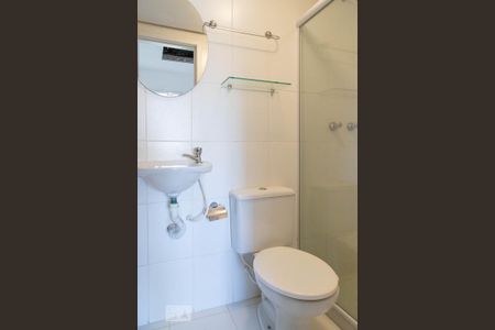 Casa de condomínio para alugar com 83m², 3 quartos e 2 vagas Casa de condomínio para alugar com 83m², 3 quartos e 2 vagasBanheiro social
