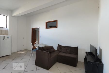 Sala e Cozinha  de apartamento para alugar com 1 quarto, 50m² em Cristo Rei, São Leopoldo