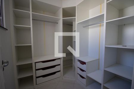 Apartamento à venda com 360m², 4 quartos e 2 vagasCloset da Suíte 1