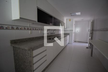 Apartamento à venda com 360m², 4 quartos e 2 vagasCozinha