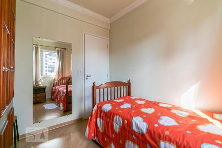 Apartamento à venda com 70m², 3 quartos e 2 vagasQuarto 2