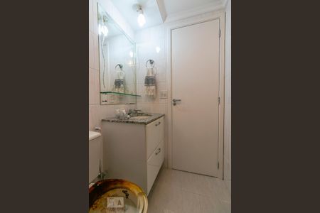 Apartamento à venda com 70m², 3 quartos e 2 vagasBanheiro 2