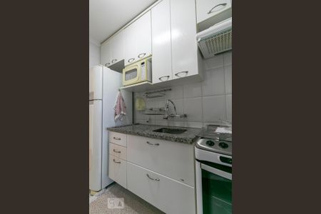 Apartamento à venda com 70m², 3 quartos e 2 vagasCozinha