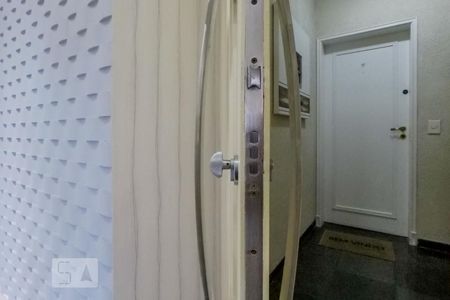 Porta blindada de apartamento à venda com 3 quartos, 130m² em Jardim Vila Mariana, São Paulo
