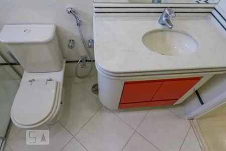 Apartamento à venda com 130m², 3 quartos e 2 vagasBanheiro