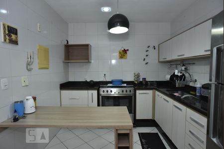 Cozinha de casa de condomínio à venda com 3 quartos, 100m² em Tanque, Rio de Janeiro