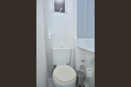 Casa de condomínio à venda com 100m², 3 quartos e 1 vagaLavabo