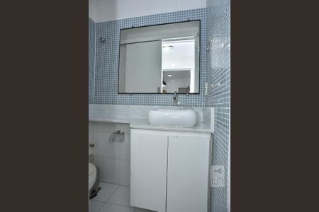 Casa de condomínio à venda com 100m², 3 quartos e 1 vagaLavabo