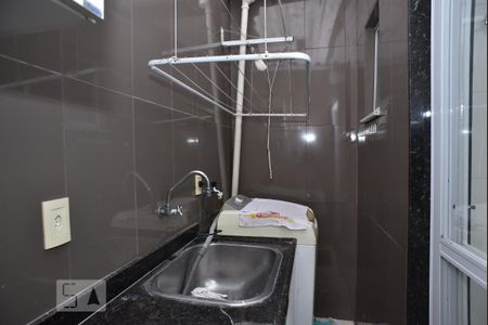 Casa de condomínio à venda com 100m², 3 quartos e 1 vagaÁrea de Serviço