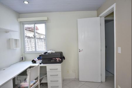 Casa de condomínio à venda com 100m², 3 quartos e 1 vagaQuarto 2