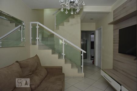 Sala de casa de condomínio à venda com 3 quartos, 100m² em Tanque, Rio de Janeiro