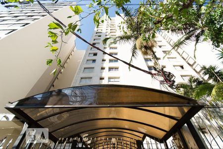 Apartamento à venda com 47m², 1 quarto e 1 vagaFachada