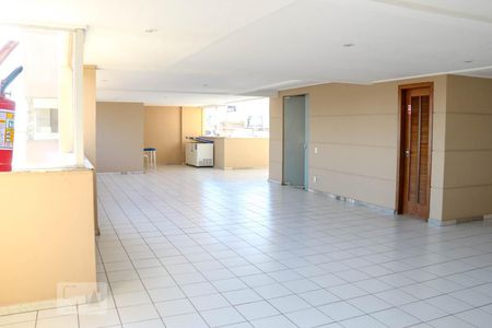 Apartamento para alugar com 50m², 2 quartos e 1 vaga Apartamento para alugar com 50m², 2 quartos e 1 vagaÁrea comum - Salão de festas