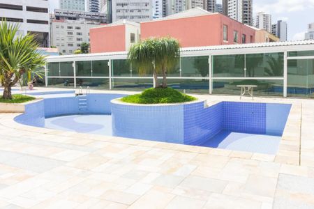 Apartamento à venda com 97m², 2 quartos e 2 vagasPiscina