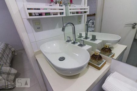 Apartamento à venda com 97m², 2 quartos e 2 vagasBanheiro Suite 2