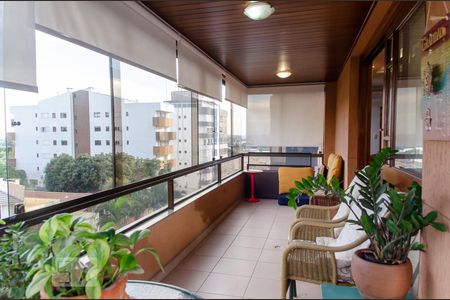Sacada de apartamento para alugar com 3 quartos, 201m² em Centro, Canoas