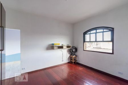 Suíte 1 de casa para alugar com 3 quartos, 170m² em Jardim Danfer, São Paulo