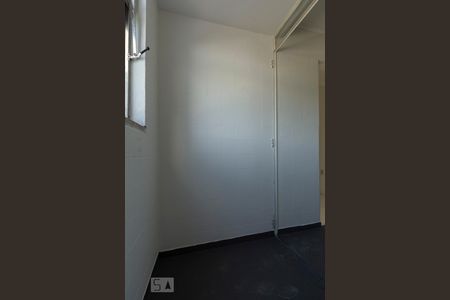 Apartamento para alugar com 75m², 2 quartos e sem vagaAREA DE SERVIÇO