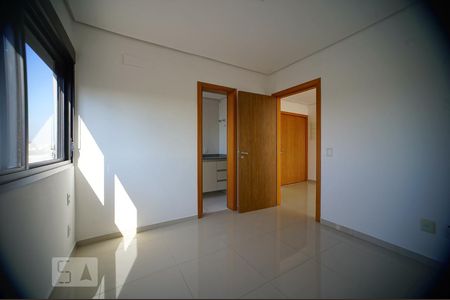 Suite 1 de apartamento à venda com 2 quartos, 73m² em Cristo Redentor, Porto Alegre