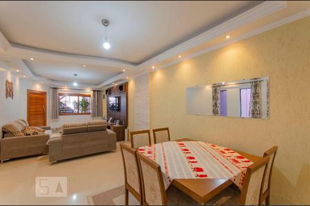 Sala de casa para alugar com 3 quartos, 200m² em Vila Nova Curuçá, São Paulo