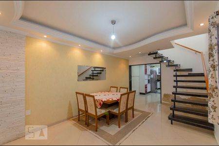 Sala de casa para alugar com 3 quartos, 200m² em Vila Nova Curuçá, São Paulo