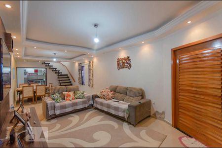 Sala de casa para alugar com 3 quartos, 200m² em Vila Nova Curuçá, São Paulo