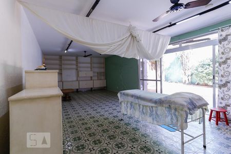 Casa para alugar com 520m², 4 quartos e 3 vagas Casa para alugar com 520m², 4 quartos e 3 vagasSalão Edícula