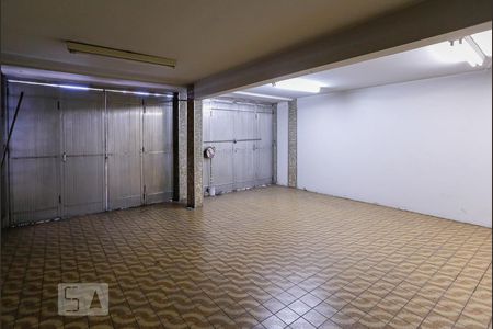 Casa para alugar com 520m², 4 quartos e 3 vagas Casa para alugar com 520m², 4 quartos e 3 vagasGaragem 1