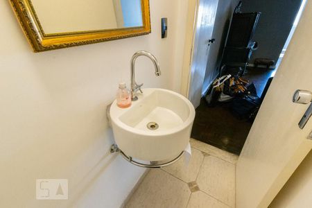 Lavabo - Torneira de apartamento à venda com 3 quartos, 115m² em Itaim Bibi, São Paulo