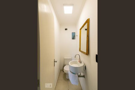 Lavabo de apartamento para alugar com 3 quartos, 115m² em Itaim Bibi, São Paulo