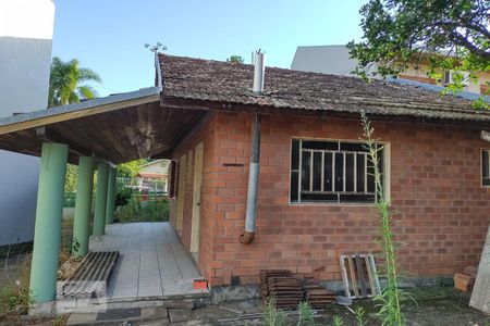 Casa para alugar com 48m², 1 quarto e 1 vaga Casa para alugar com 48m², 1 quarto e 1 vagaFachada