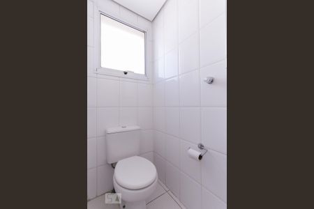 Apartamento para alugar com 131m², 3 quartos e 2 vagas Apartamento para alugar com 131m², 3 quartos e 2 vagasBanheiro de Serviço