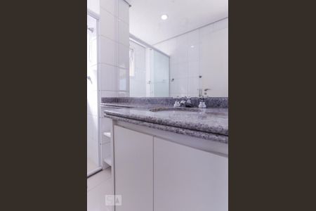Apartamento para alugar com 131m², 3 quartos e 2 vagas Apartamento para alugar com 131m², 3 quartos e 2 vagasBanheiro Suíte 2