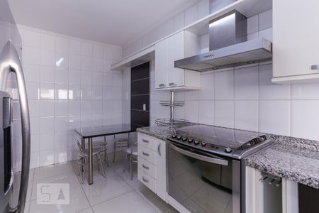 Apartamento para alugar com 131m², 3 quartos e 2 vagas Apartamento para alugar com 131m², 3 quartos e 2 vagasCozinha