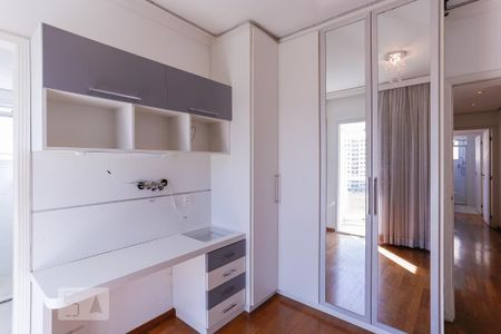 Apartamento para alugar com 131m², 3 quartos e 2 vagas Apartamento para alugar com 131m², 3 quartos e 2 vagasSuíte 2