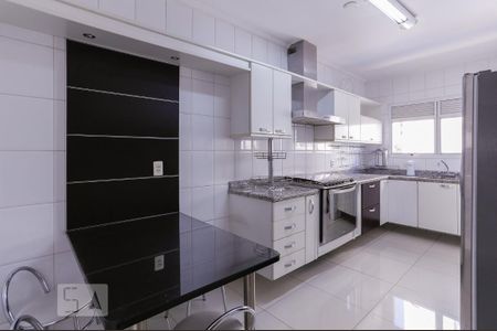 Apartamento para alugar com 131m², 3 quartos e 2 vagas Apartamento para alugar com 131m², 3 quartos e 2 vagasCozinha
