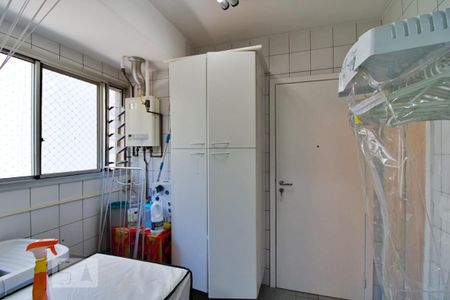 Apartamento à venda com 110m², 3 quartos e 2 vagas Apartamento à venda com 110m², 3 quartos e 2 vagasÁrea de Serviço