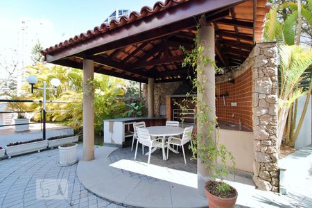 Apartamento à venda com 110m², 3 quartos e 2 vagas Apartamento à venda com 110m², 3 quartos e 2 vagasÁrea comum - Churrasqueira