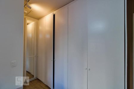 Apartamento à venda com 110m², 3 quartos e 2 vagas Apartamento à venda com 110m², 3 quartos e 2 vagasSuíte