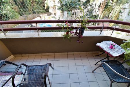 Apartamento à venda com 110m², 3 quartos e 2 vagas Apartamento à venda com 110m², 3 quartos e 2 vagasVaranda da Sala