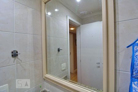 Apartamento à venda com 110m², 3 quartos e 2 vagas Apartamento à venda com 110m², 3 quartos e 2 vagasBanheiro