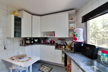 Apartamento à venda com 110m², 3 quartos e 2 vagas Apartamento à venda com 110m², 3 quartos e 2 vagasCozinha