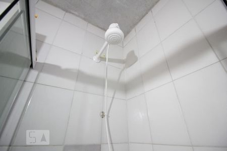 Casa de condomínio à venda com 78m², 3 quartos e 2 vagasChuveiro