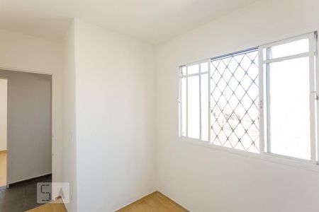 Quarto 2 de apartamento para alugar com 2 quartos, 46m² em Palmares, Belo Horizonte