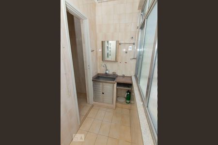 Apartamento para alugar com 70m², 2 quartos e sem vaga Apartamento para alugar com 70m², 2 quartos e sem vagaÁrea de Serviço